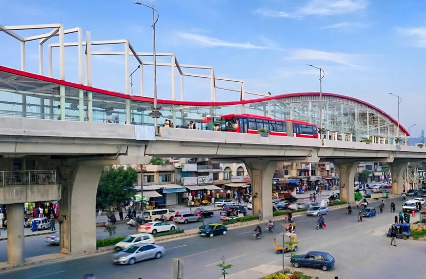 Saddar Metro Station Rawalpindi elevated metro bus station